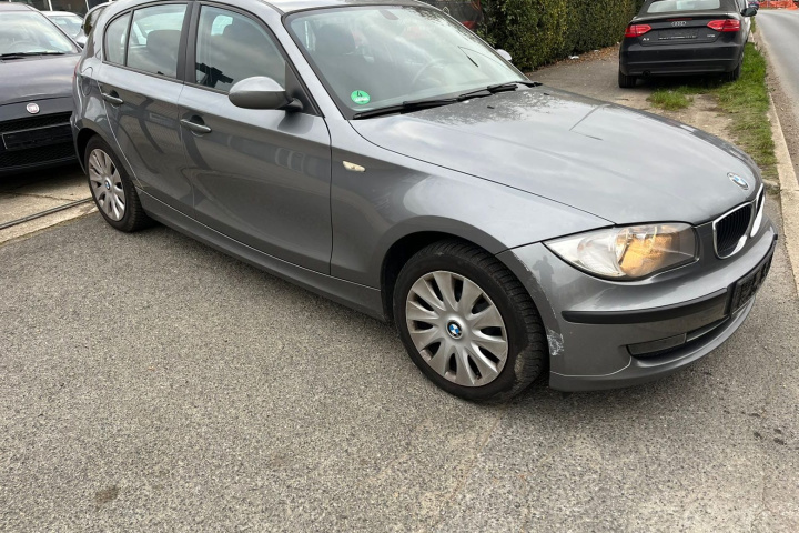 BMW SERIE 1 E81